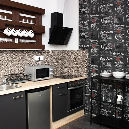 Black Stilt B2 Apartment Debrecen